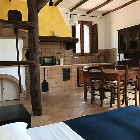 Villa Del Nespolo Fiumefreddo di Sicilia Bagian luar foto