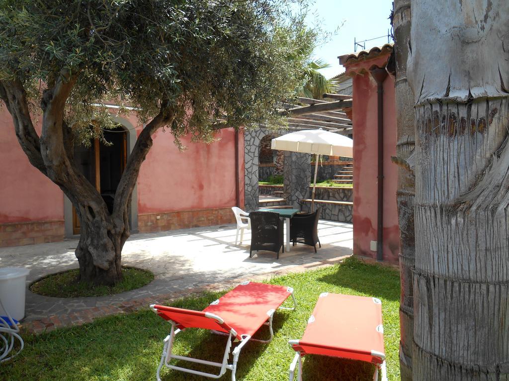 Villa Del Nespolo Fiumefreddo di Sicilia Bagian luar foto