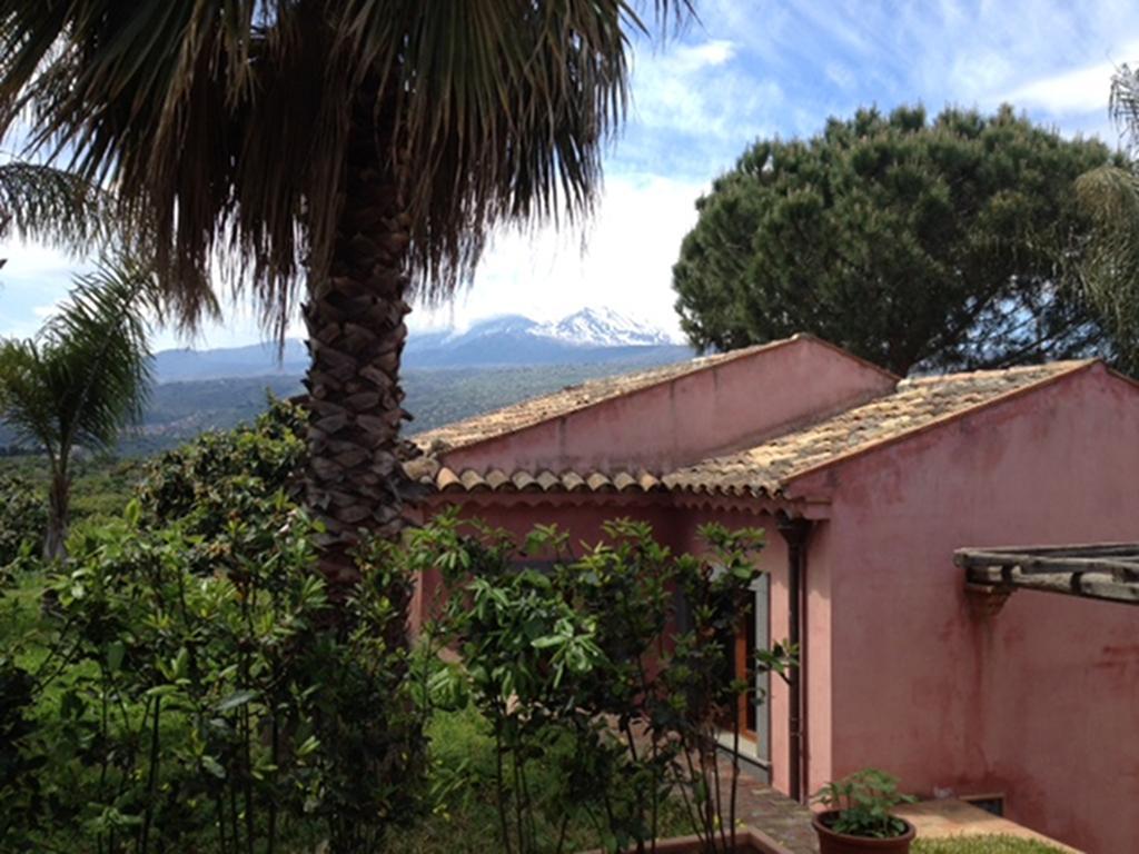 Villa Del Nespolo Fiumefreddo di Sicilia Bagian luar foto