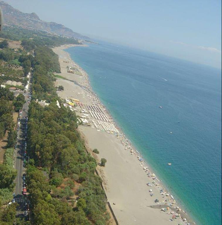 Villa Del Nespolo Fiumefreddo di Sicilia Bagian luar foto