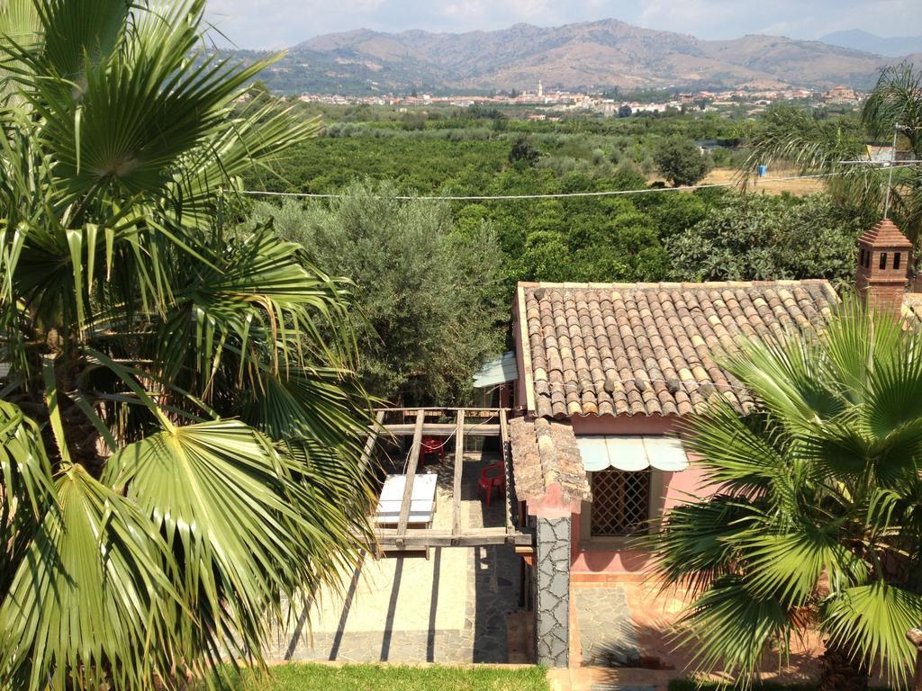 Villa Del Nespolo Fiumefreddo di Sicilia Bagian luar foto