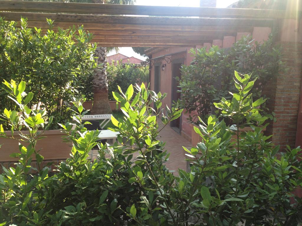 Villa Del Nespolo Fiumefreddo di Sicilia Bagian luar foto