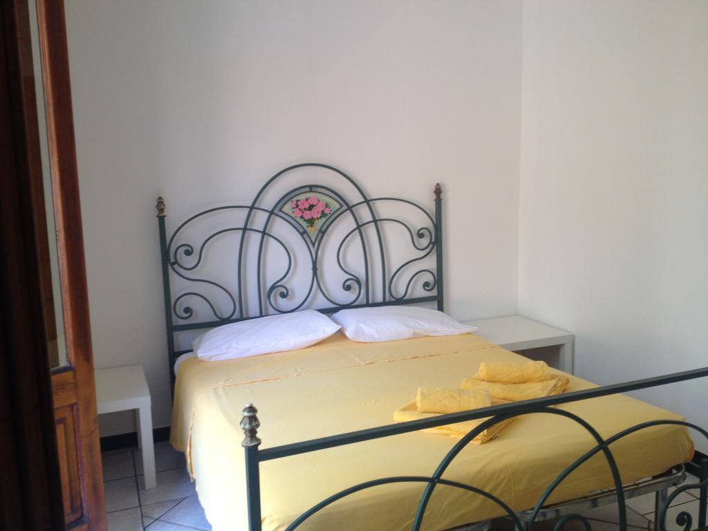 Villa Del Nespolo Fiumefreddo di Sicilia Bagian luar foto
